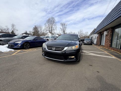 Used 2015 Honda Accord EX-L image 2