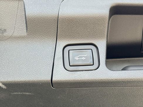 Used 2023 GMC Acadia Denali w/ Denali Ultimate Package FWD image 13