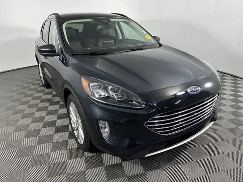 Used 2022 Ford Escape Titanium w/ Titanium Elite Package image 2