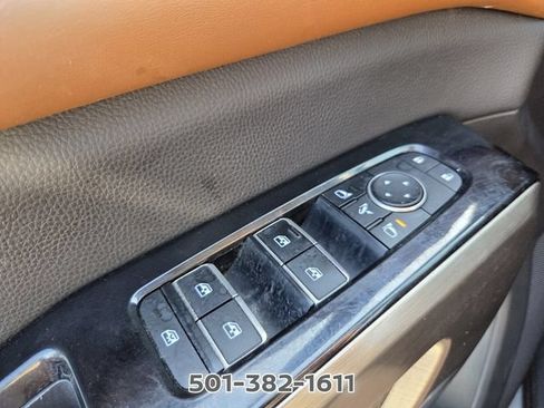Used 2022 Nissan Pathfinder Platinum w/ Cargo Package FWD image 28