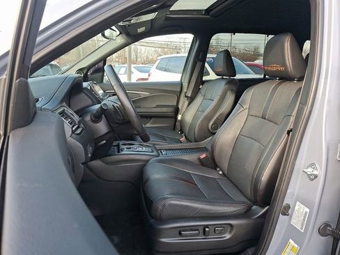 Used 2023 Honda Passport TrailSport image 14