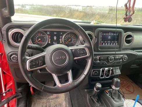 Used 2019 Jeep Wrangler Unlimited Sahara image 15