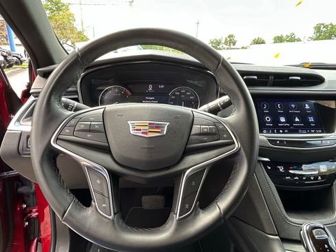 Used 2023 Cadillac XT5 Luxury FWD image 21