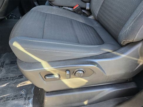 Used 2021 Chevrolet Silverado 1500 LT image 11