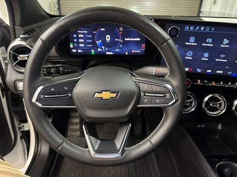 Used 2024 Chevrolet Blazer EV LT AWD/4WD image 29
