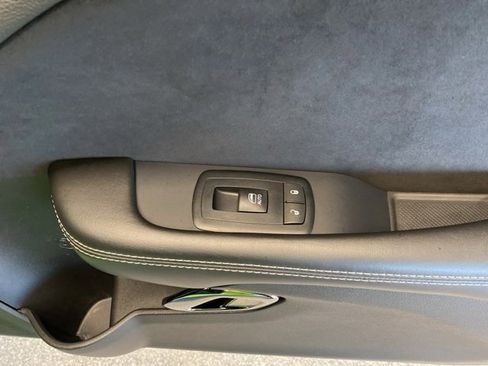 Used 2015 Dodge Challenger SRT Hellcat image 33