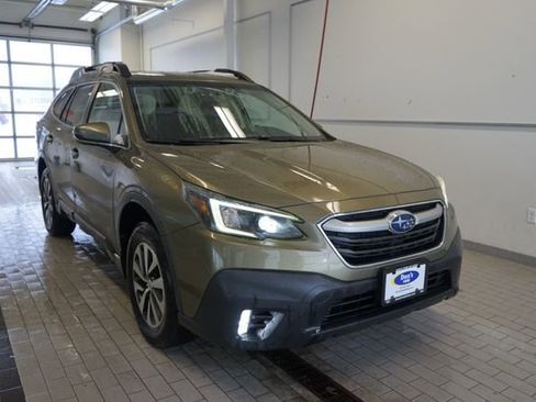 Used 2020 Subaru Outback Premium image 16