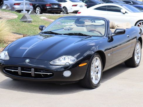 Used 2002 Jaguar XK8 Convertible image 55