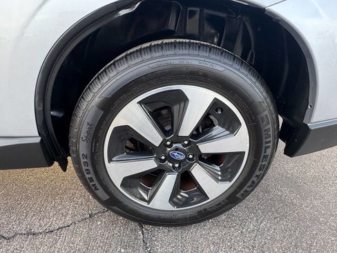 Used 2018 Subaru Forester 2.5i Premium image 17