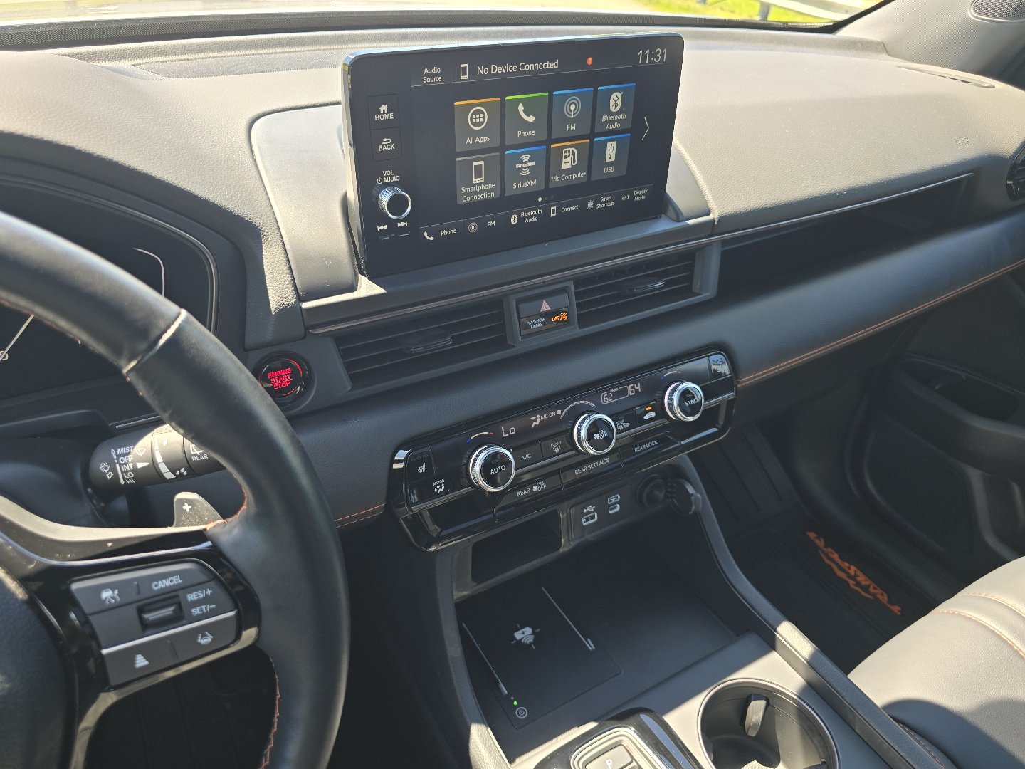 Used 2025 Honda Pilot TrailSport image 29