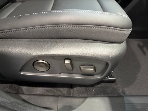 New 2026 GMC Terrain Elevation w/ Elevation Premium Package AWD/4WD image 13