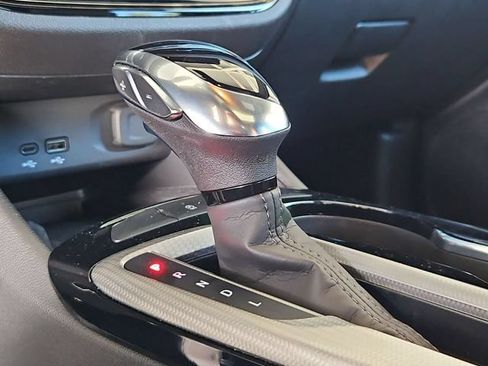 Used 2025 Buick Envista Avenir FWD image 16