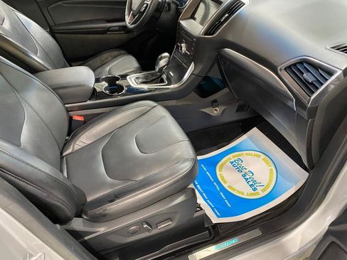Used 2017 Ford Edge Titanium w/ Equipment Group 301A AWD/4WD image 26
