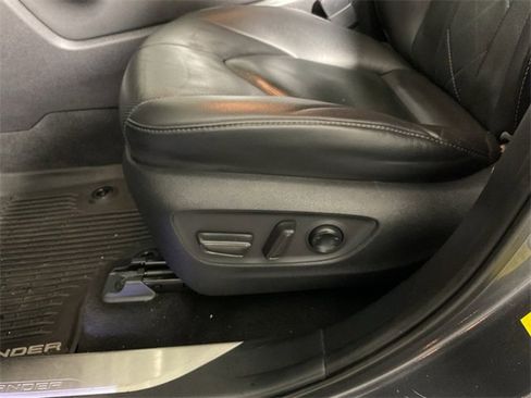 Used 2020 Toyota Highlander Platinum image 21