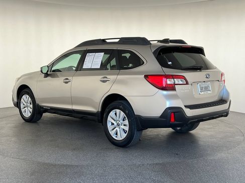 Used 2019 Subaru Outback 2.5i Premium AWD/4WD image 7