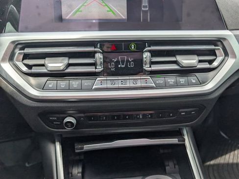 Used 2021 BMW 330i Sedan w/ Convenience Package RWD image 17