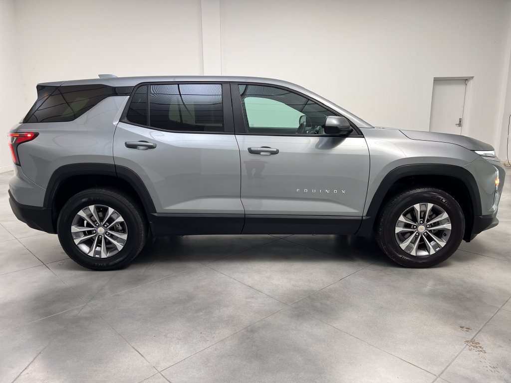 Used 2025 Chevrolet Equinox LT FWD image 10