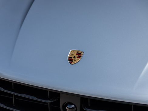 Certified 2026 Porsche Macan GTS AWD/4WD image 19