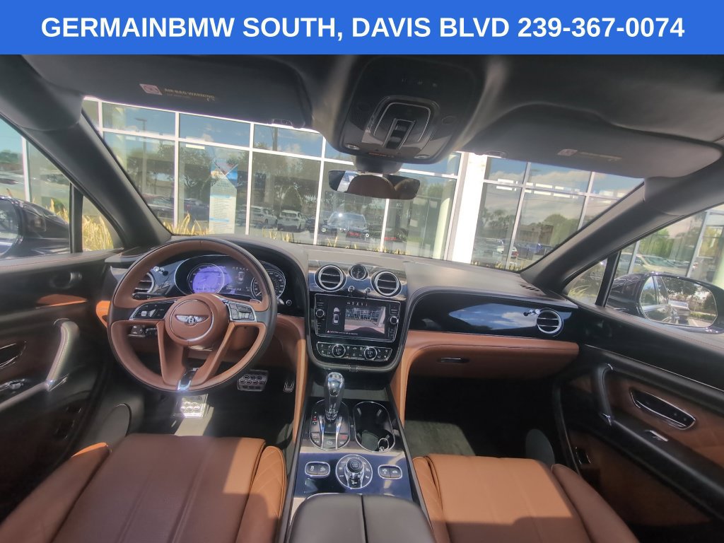 Used 2017 Bentley Bentayga AWD/4WD image 44