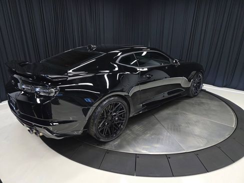 Used 2022 Chevrolet Camaro ZL1 image 11