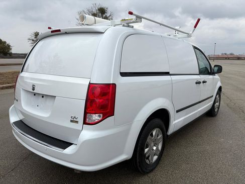 Used 2013 RAM C/V Tradesman image 42