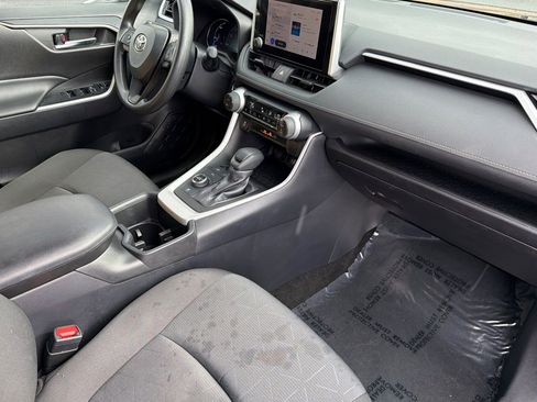 Certified 2025 Toyota RAV4 XLE image 19