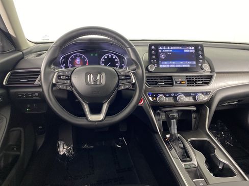 Used 2018 Honda Accord Touring image 21