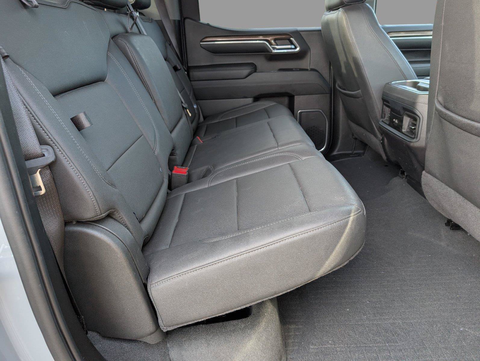 Used 2024 Chevrolet Silverado 1500 LT Trail Boss w/ LT Trail Boss Premium Package AWD/4WD image 39