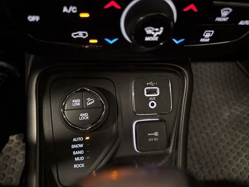 Used 2019 Jeep Compass Trailhawk image 14