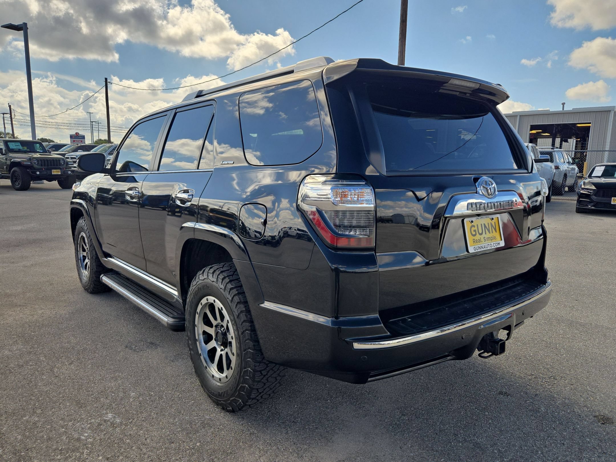 Used 2024 Toyota 4Runner Limited AWD/4WD image 5