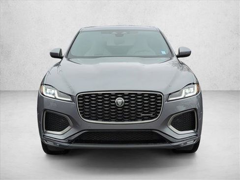Used 2025 Jaguar F-PACE R-Dynamic S image 2