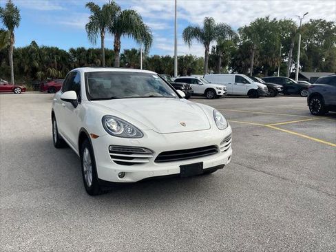 Used 2012 Porsche Cayenne image 16