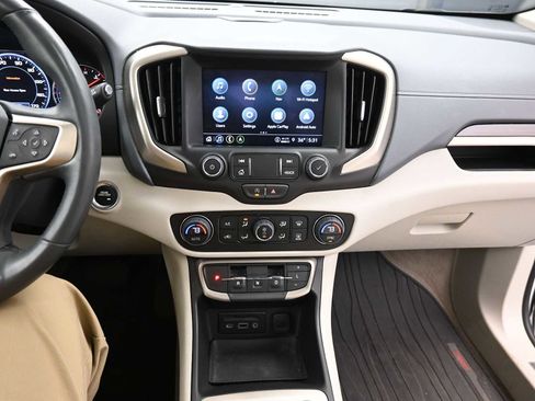 Used 2024 GMC Terrain Denali w/ Denali Premium Package image 13