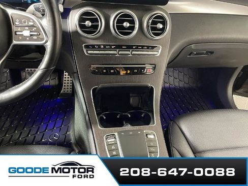 Used 2022 Mercedes-Benz GLC 300 4MATIC image 17
