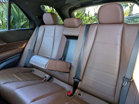 Used 2025 Mercedes-Benz GLE 450 4MATIC image 15