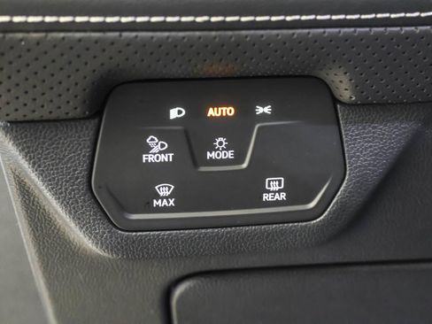 New 2026 Volkswagen Atlas Cross Sport SEL Premium R-Line image 21