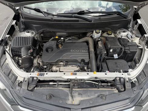 Used 2019 Chevrolet Equinox LS AWD/4WD image 21