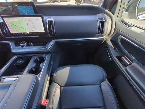 New 2025 Ford Expedition Platinum w/ Stealth Performance Package image 16