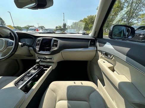 Used 2016 Volvo XC90 T6 Momentum AWD/4WD image 29
