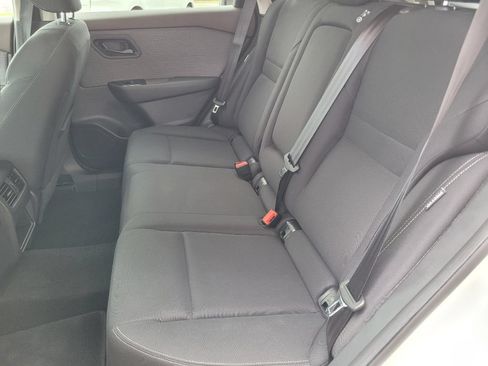 Used 2023 Nissan Rogue S AWD/4WD image 31