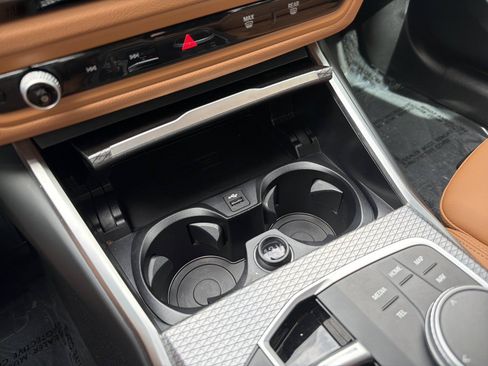 Used 2025 BMW 330i Sedan w/ M Sport Package RWD image 32