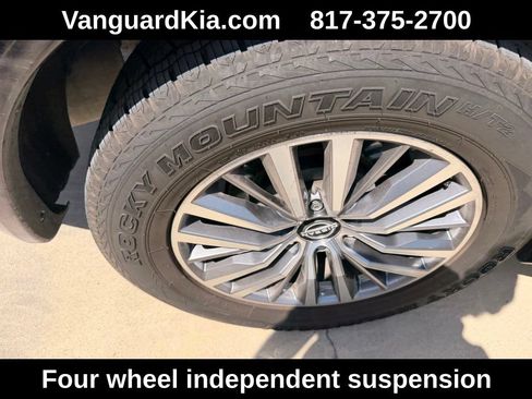 Used 2022 Nissan Armada SV w/ SV Appearance Package RWD image 10