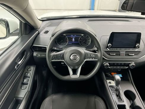 Used 2019 Nissan Altima 2.5 S FWD image 11