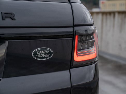 Used 2021 Land Rover Range Rover Sport HST AWD/4WD image 11