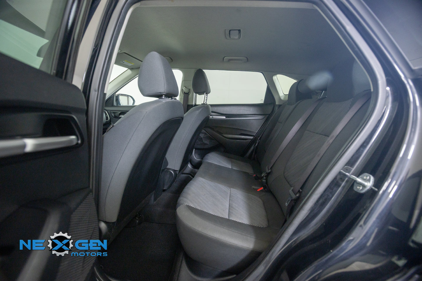 Used 2023 Kia Seltos LX AWD/4WD image 28