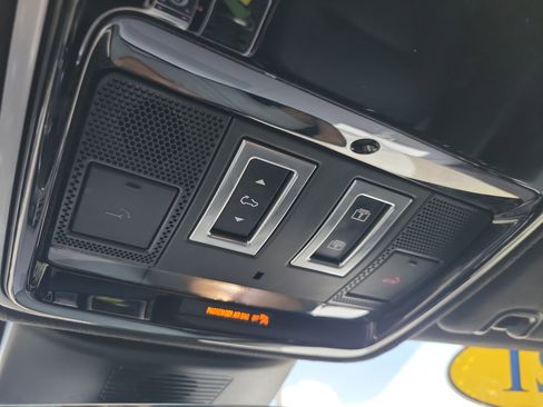 Used 2021 Land Rover Range Rover P525 Westminster Edition image 19