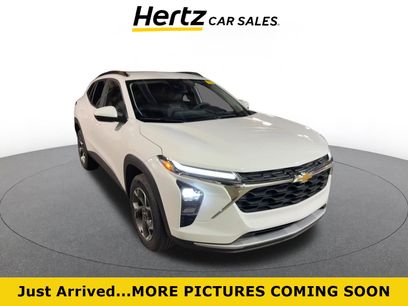 Used 2025 Chevrolet Trax LT