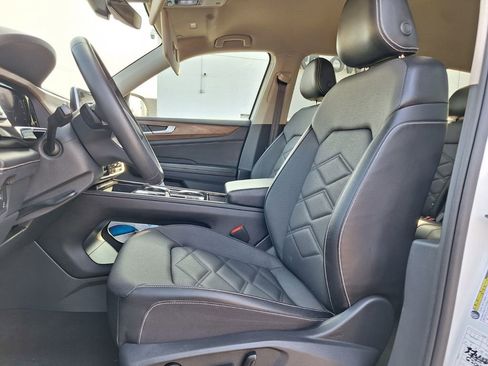 Used 2024 Volkswagen Atlas SE image 22