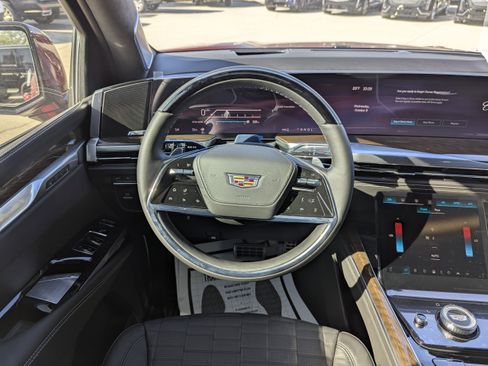 New 2025 Cadillac Escalade Sport Platinum w/ LPO, ONYX Package image 16