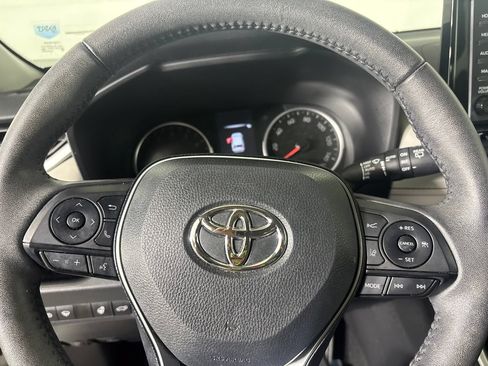 Used 2022 Toyota RAV4 XLE w/ Convenience Package AWD/4WD image 12